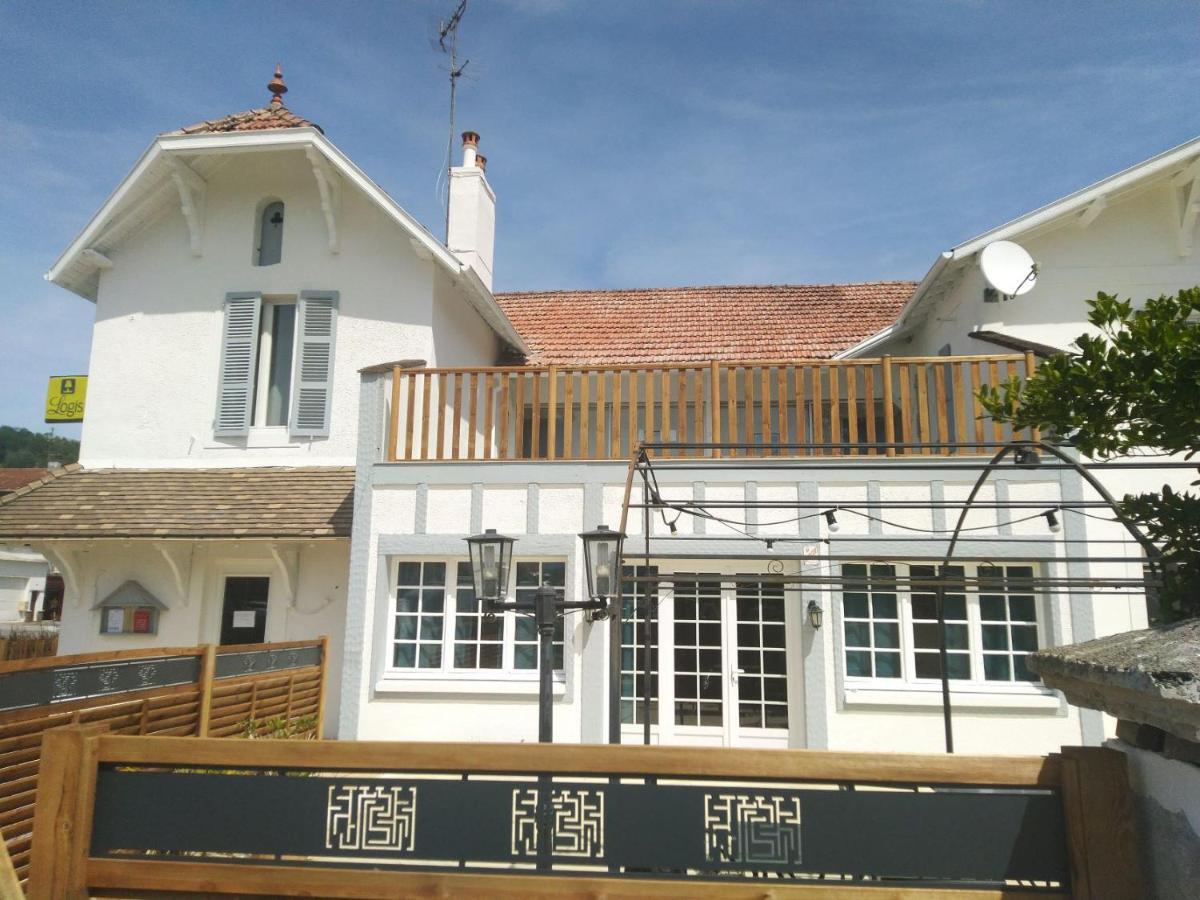 Logis Hostellerie Du Neez Gan Zewnętrze zdjęcie