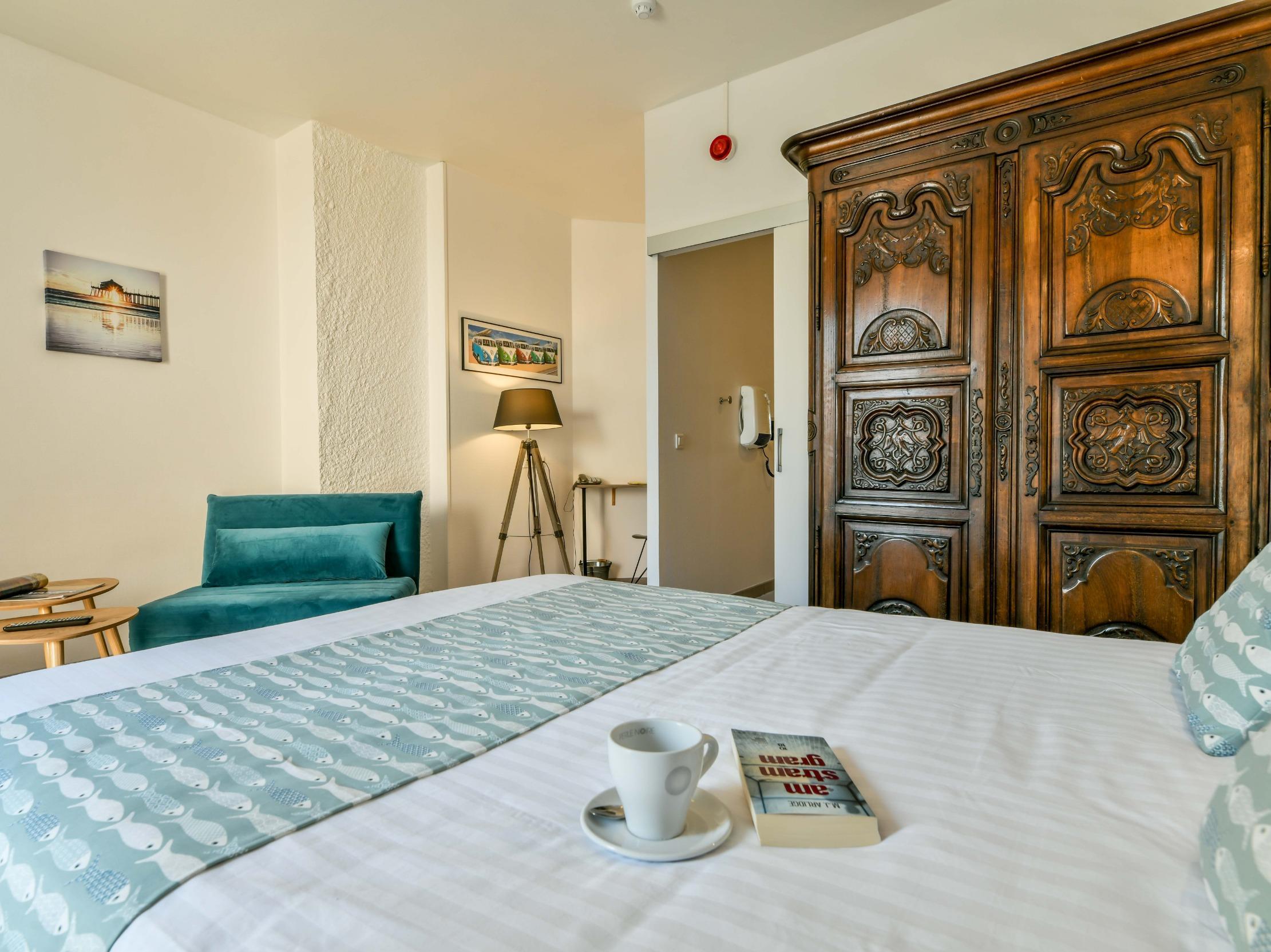 Logis Hostellerie Du Neez Gan Zewnętrze zdjęcie