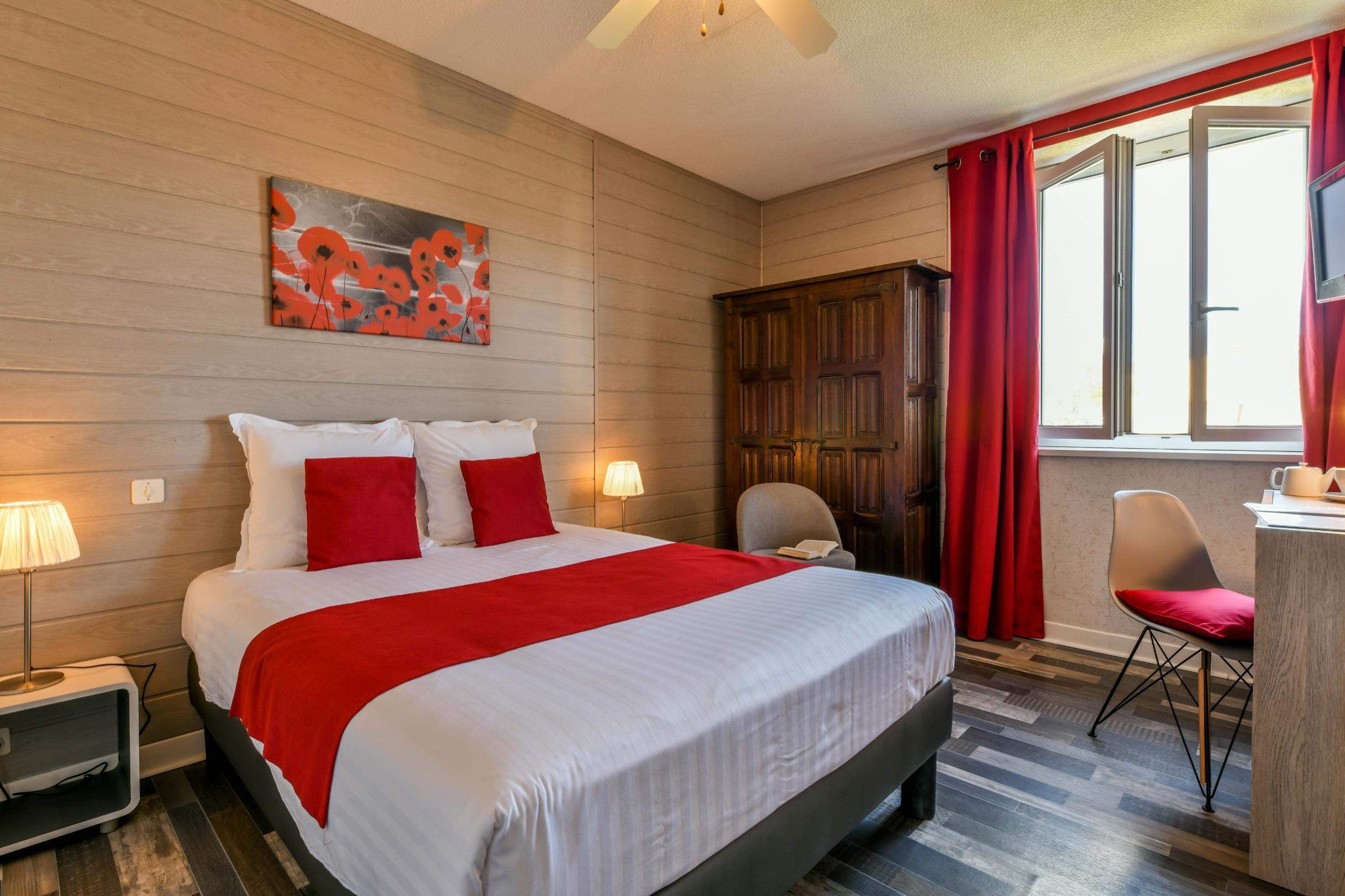 Logis Hostellerie Du Neez Gan Zewnętrze zdjęcie
