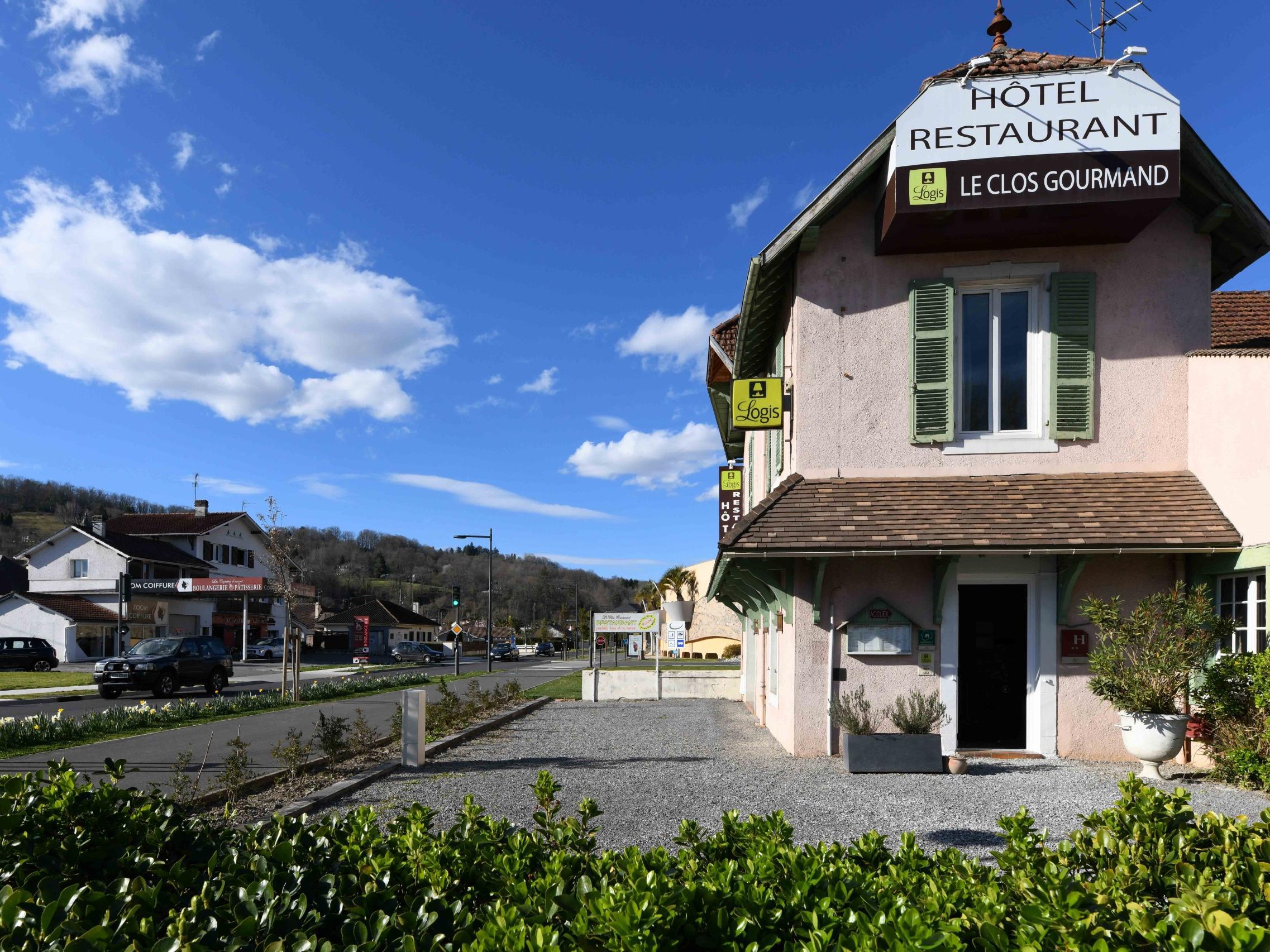 Logis Hostellerie Du Neez Gan Zewnętrze zdjęcie