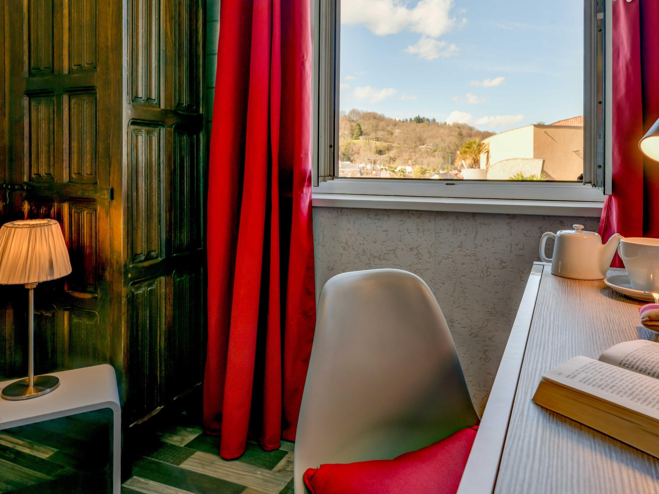 Logis Hostellerie Du Neez Gan Zewnętrze zdjęcie