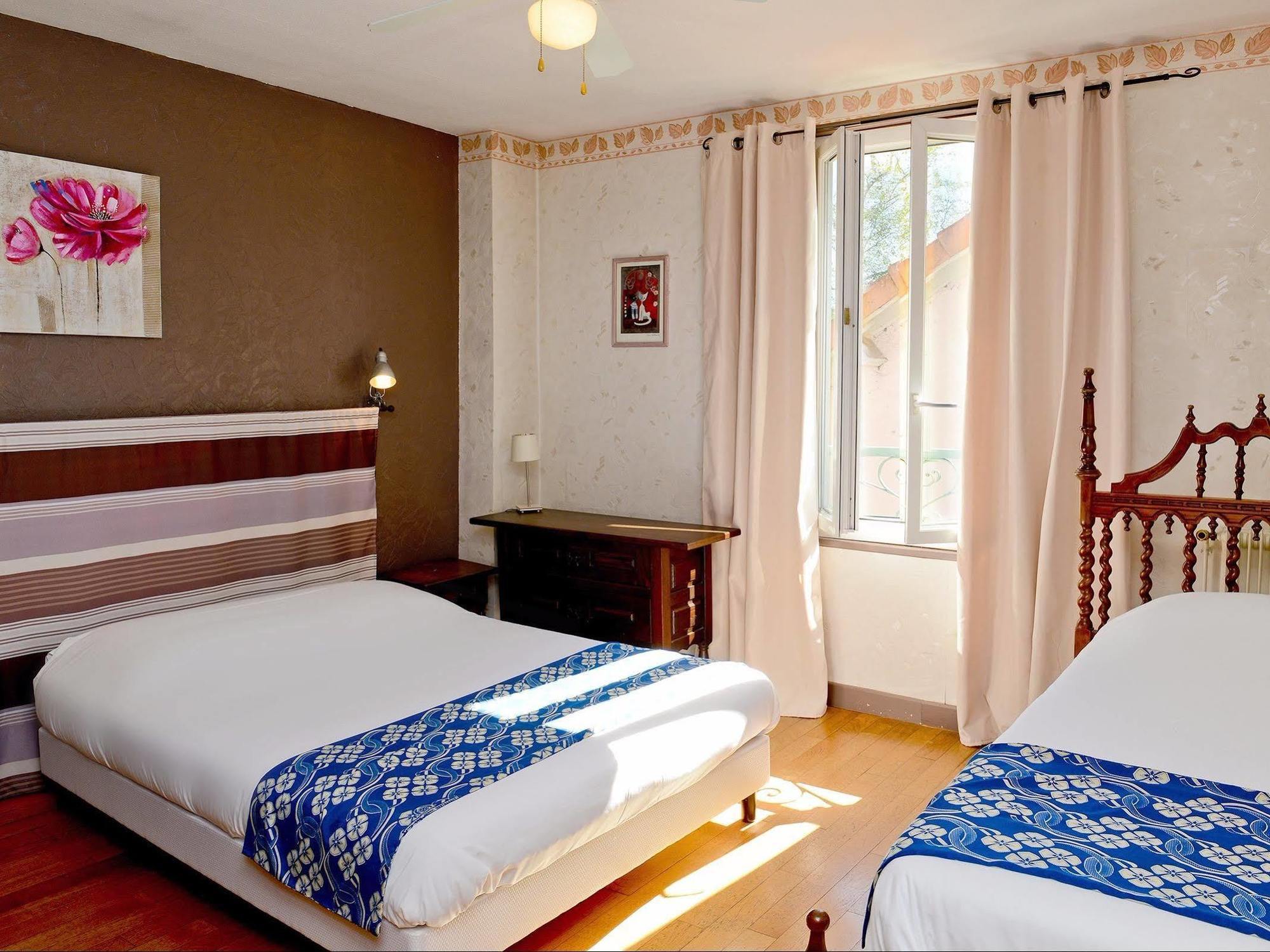 Logis Hostellerie Du Neez Gan Zewnętrze zdjęcie