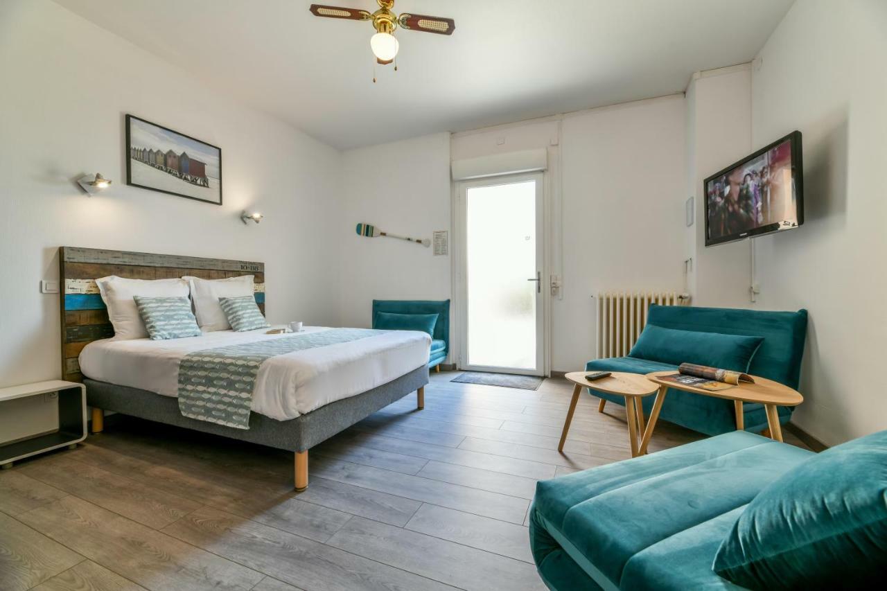 Logis Hostellerie Du Neez Gan Zewnętrze zdjęcie