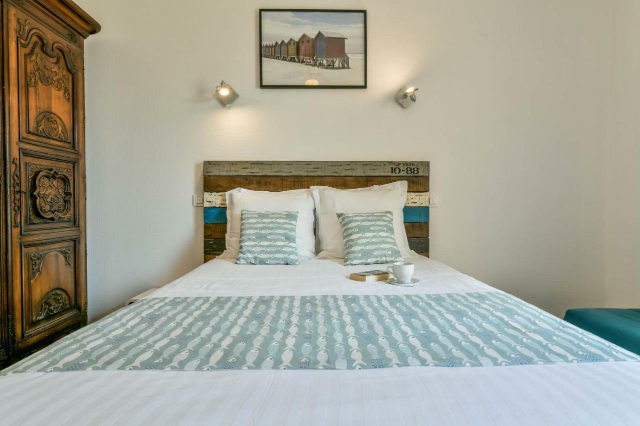 Logis Hostellerie Du Neez Gan Zewnętrze zdjęcie